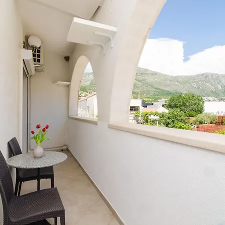Apartment & Bari I - With Balcony And View First Floor -apt 4 *
