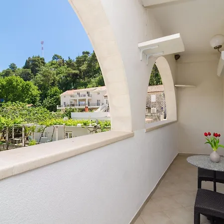 Apartment & Bari I - With Balcony And View First Floor -apt 10 Mlini