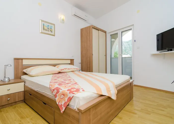 Apartament & Bari I - With Balcony And View First Floor -apt 10