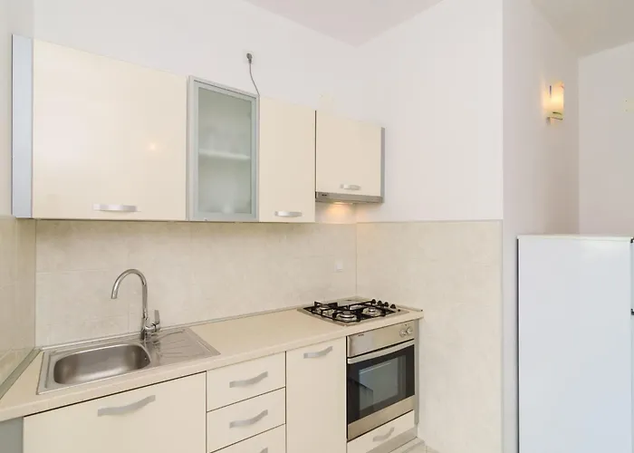 & Bari I - With Balcony And View First Floor -apt 10 Apartament