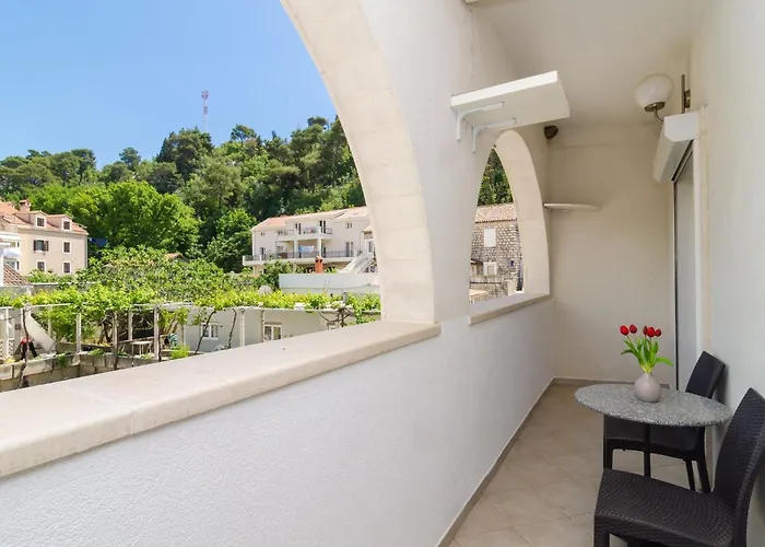 Apartament & Bari I - With Balcony And View First Floor -apt 10 Mlini