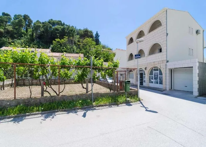 & Bari I - With Balcony And View First Floor -apt 10